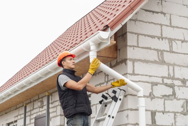 Professional Downspout Blockage Removal